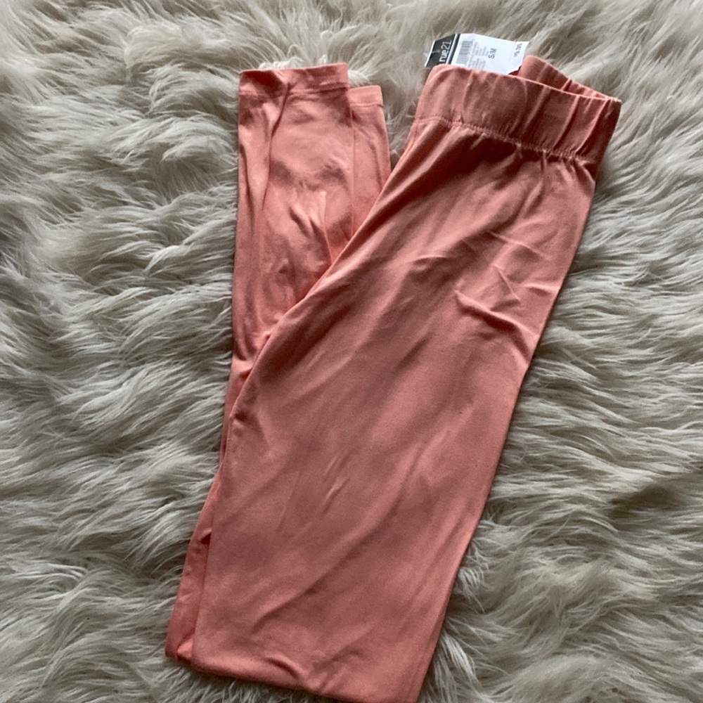 🍑 SOFT PEACH COLORED LEGGINGS🏋🏻‍♀️